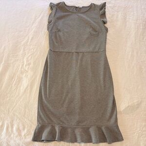 🩶  Old Navy Ruffle Ponte Knit Sheath Dress, size M. 🩶